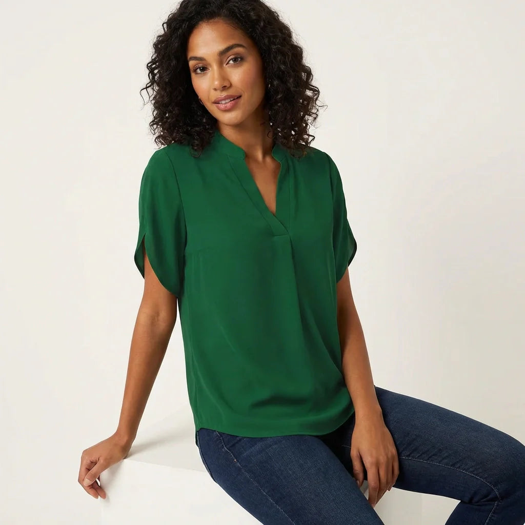 Luchtige dames zomer blouse met V-hals - Nolrae London