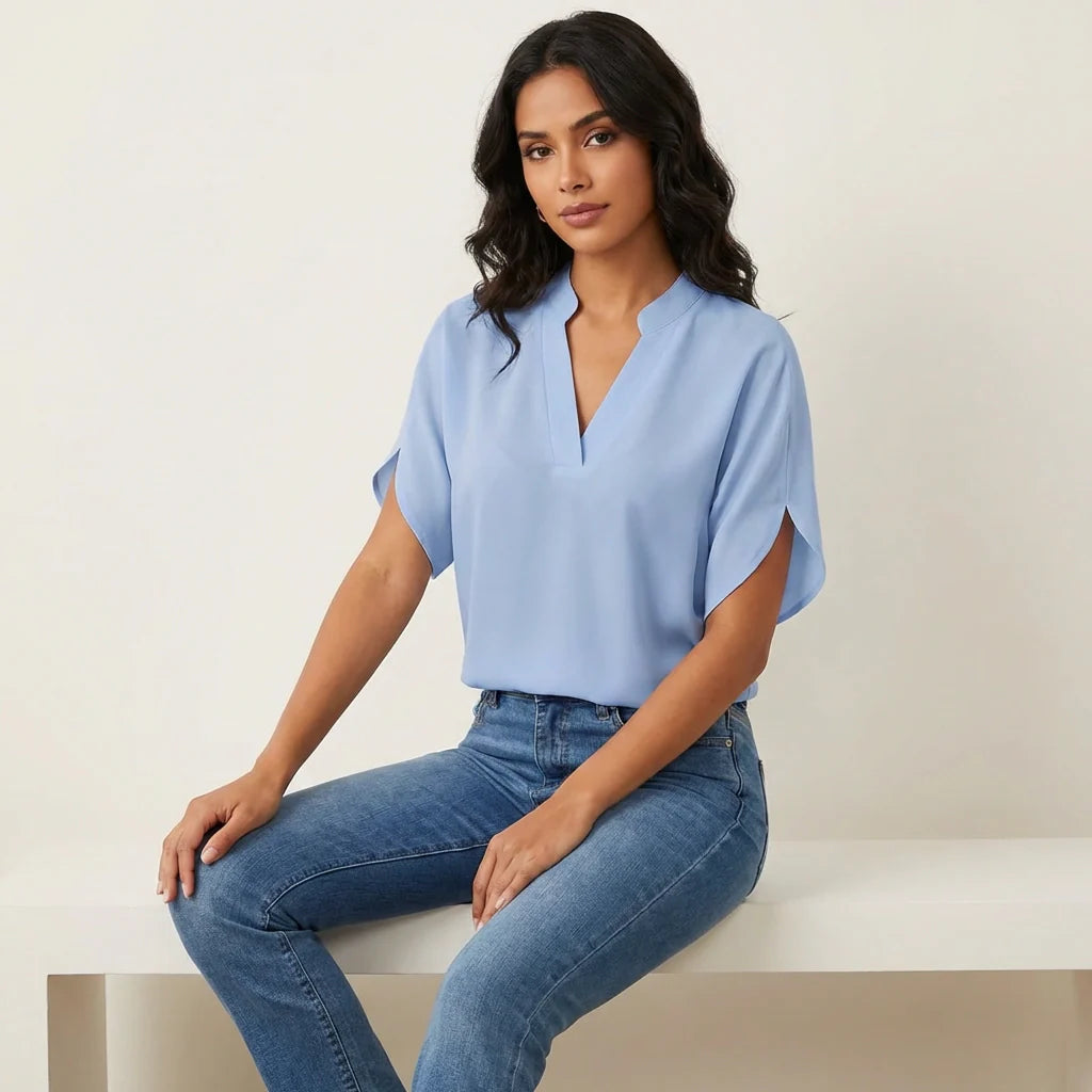 Luchtige dames zomer blouse met V-hals - Nolrae London
